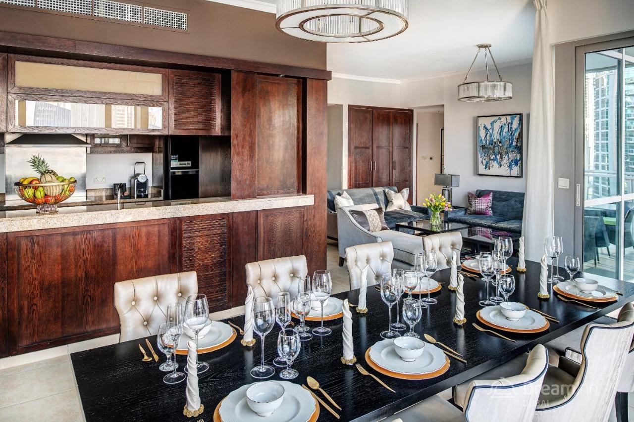 Dream Inn Apartments - Burj Residences Burj Khalifa View Dubai Bagian luar foto